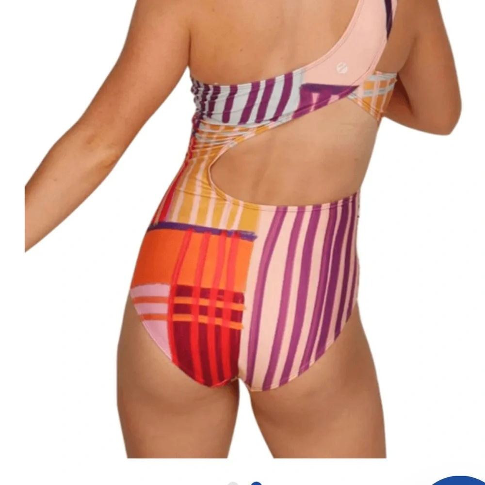 Nani Ray Cascade one piece - Picture 2 of 9